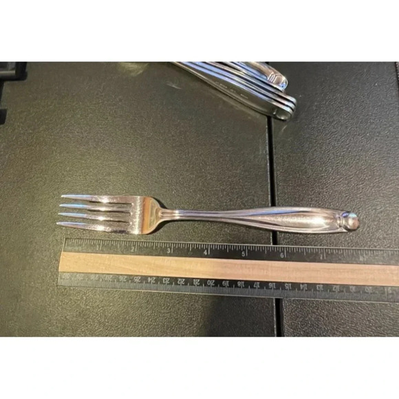 Oneida Alexandria Dinner Forks Set of 6 Replacements‎ 18/0 Stainless Steel - Picture 4 of 4
